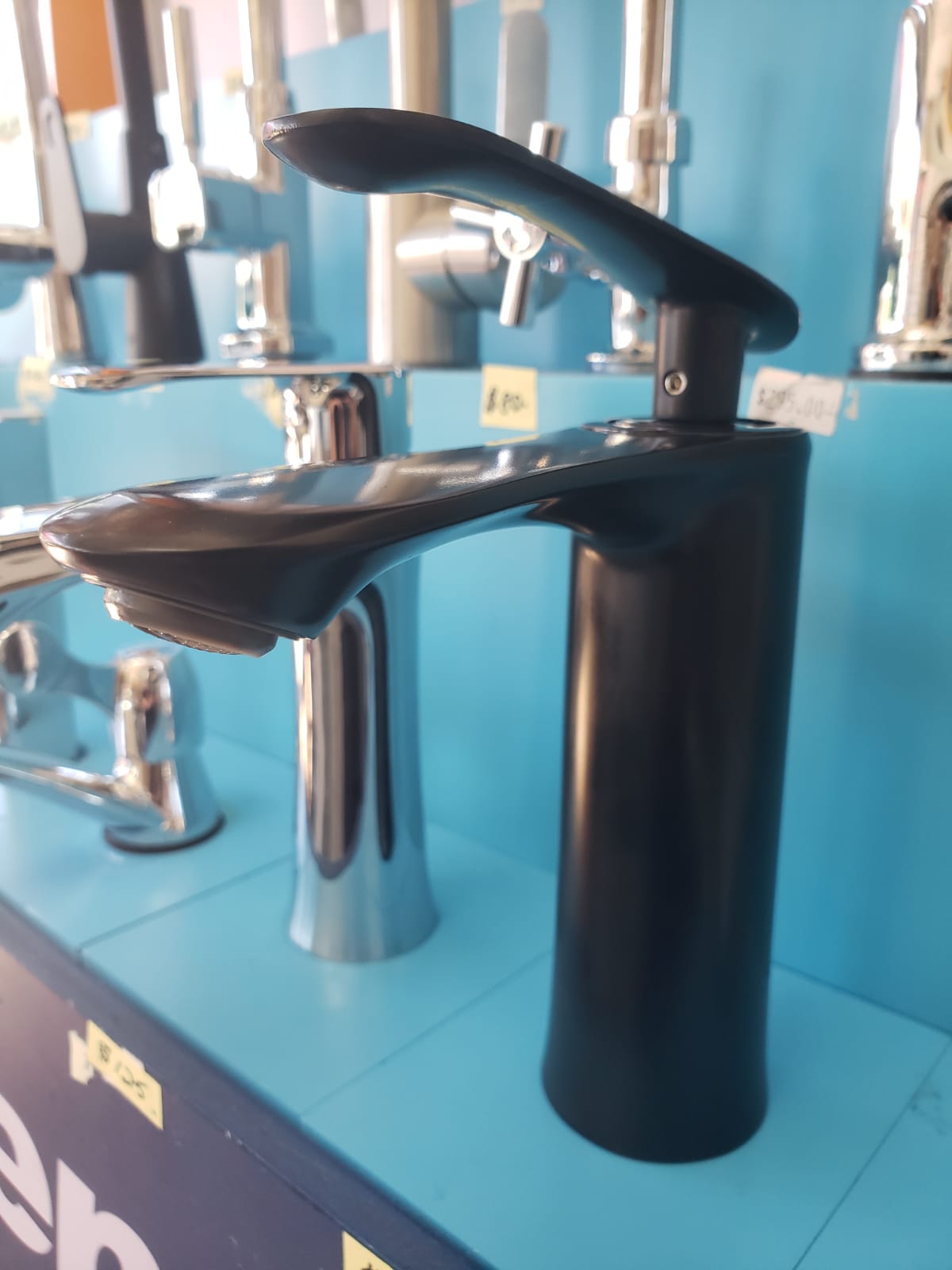 Aqua Plus Black Face Basin Faucet – AQP-21682